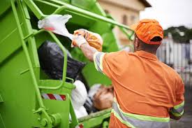 Best Yard Waste Removal  in Santa Claus, IN